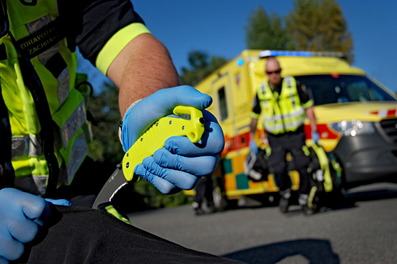 Rettungsmesser “Elite“ NEON-gelb, teilgezahnte Klinge inkl. Spiralkette